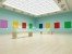 Farbige Galerie für moderne Kunst mit natürlichem Licht