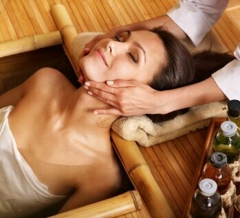 Wellness Angebote mit Massage, Quelle: targovcom/istockphoto