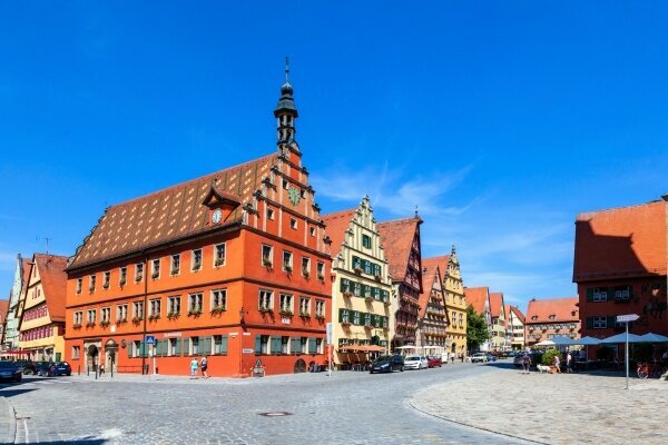 Berühmte alte romantische mittelalterliche Stadt Dinkelsbühl