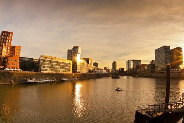 Medienhafen Panorama bei Sonnenuntergang