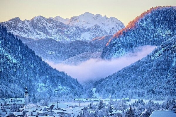 Blick auf Inzell, Chiemgau, Bayern, Deutschland