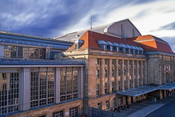 Personen im alten Rathaus in Leipzig