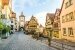 Altstadt von Rothenburg mit Touristen