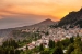 Ausblick auf die Stadt Taormina und den Vulkan Ätna