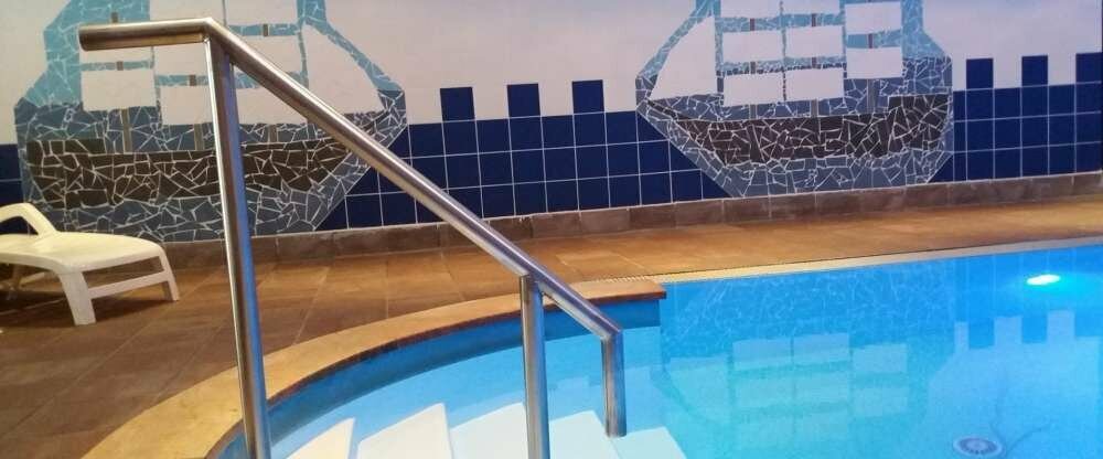 Das Hallenbad - frisch renoviert!