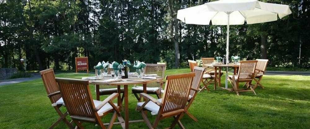 Sitzgelegenheiten im Garten