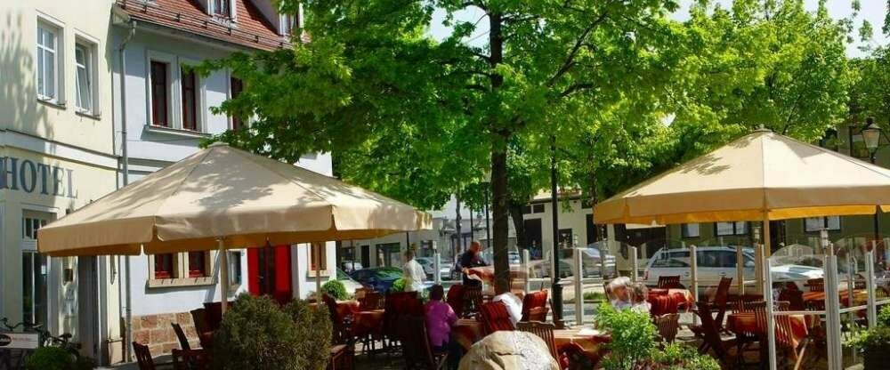 Biergarten direkt am Hotel und am Lindenring von Naumburg