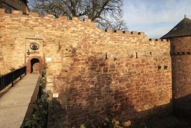 Außenansicht, Quelle: Hotel Burg Trendelburg