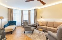 Die 4 großzügigen Zweiraum-Appartments liegen in der ersten und zweiten Etage (kein Aufzug vorhanden) und sind besonders für Familien geeignet. Mit einer Größe von circa 48 m² bieten sie optimalen Platz für bis zu 4 Personen. Die Appartments sind in ei