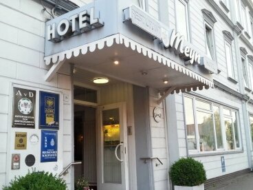 Hoteleingang, Quelle: Hotel Meyn