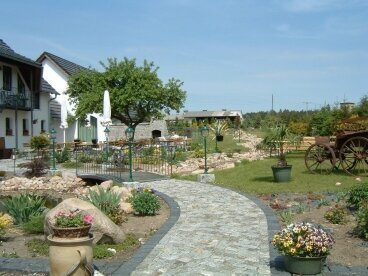 Hotelgarten, Quelle: Ferienhof Alte Schmiede