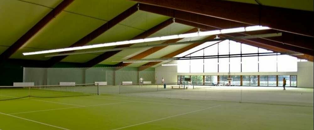 Tennishalle
