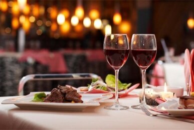 Tisch, Quelle: Apart Hotel Gera 