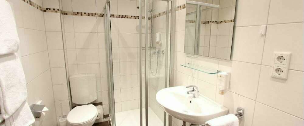 AKZENT Hotel Jonathan - Badezimmer