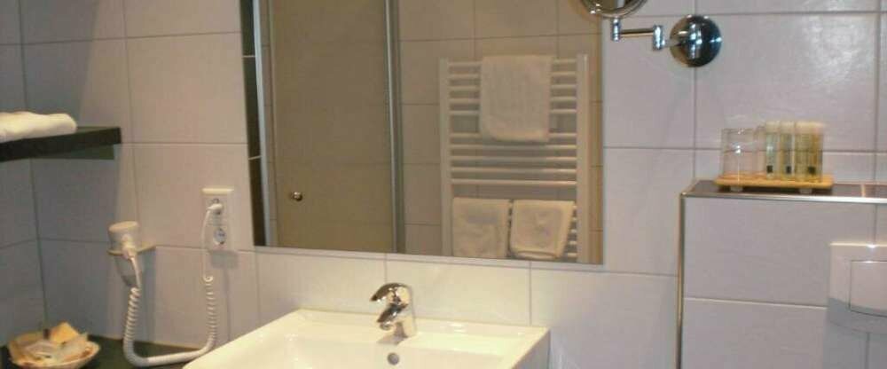 AKZENT Hotel Jonathan - Badezimmer