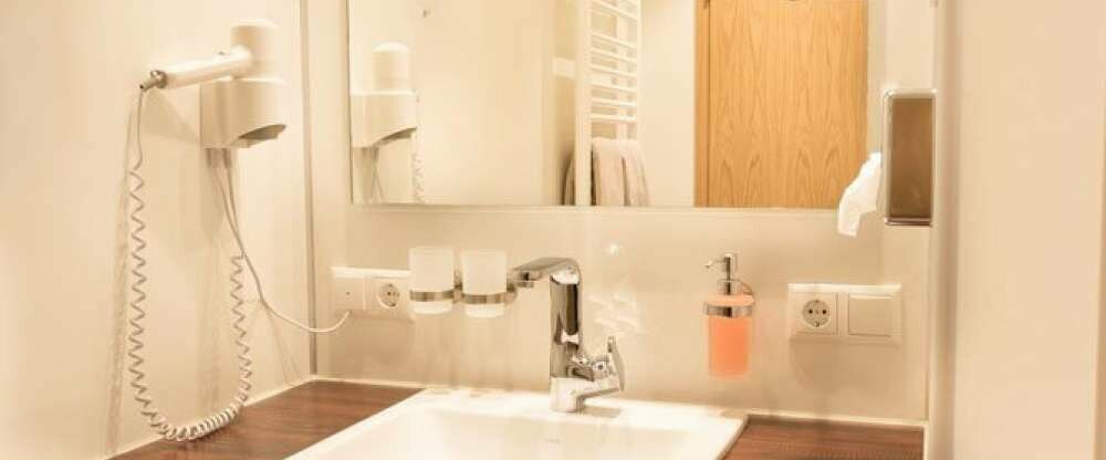  AKZENT Hotel Krone - Badezimmer