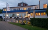 AKZENT Hotel Strandhalle - Hotel-Außenansicht