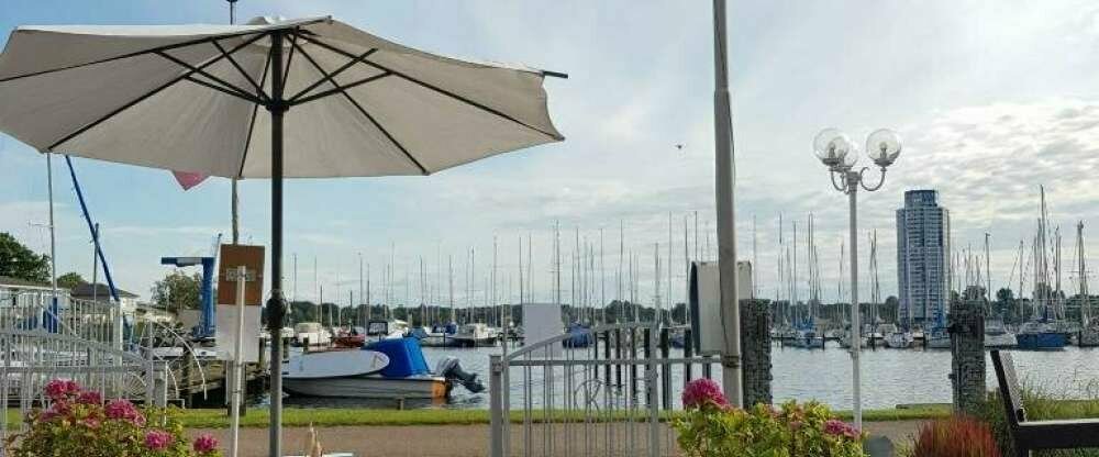 AKZENT Hotel Strandhalle - Terrasse/Außenbereich