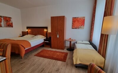 3-Bett Zimmer