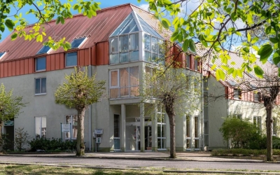 AKZENT Parkhotel Trebbin - Hotel-Außenansicht