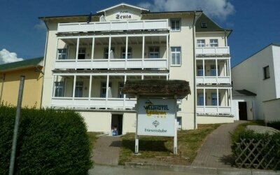 AKZENT Waldhotel SPA Rügen  - Hotel-Außenansicht