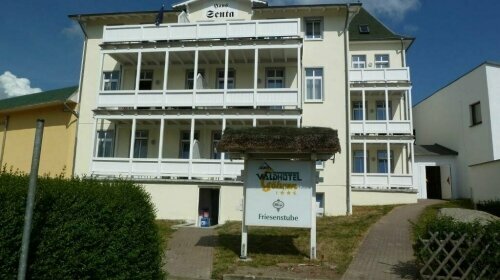 AKZENT Waldhotel SPA Rügen  - Hotel-Außenansicht