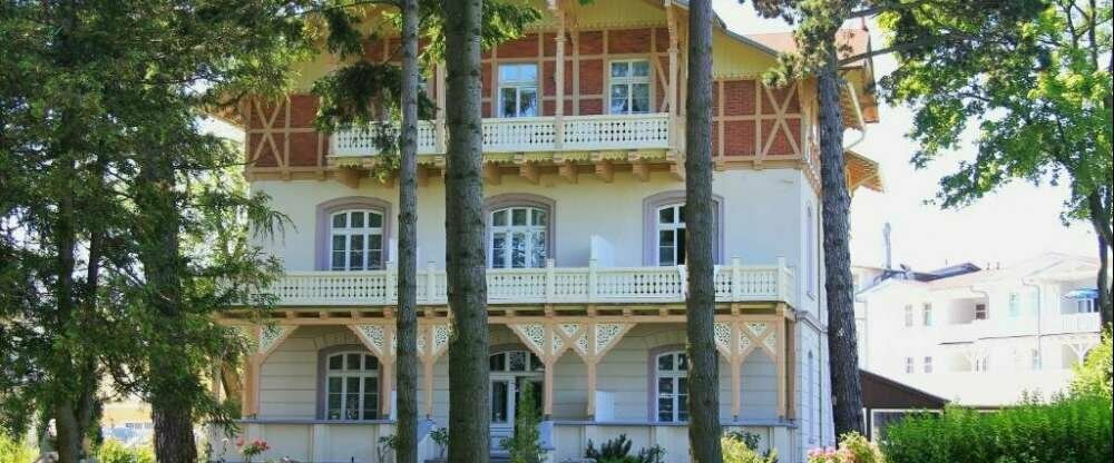 AKZENT Waldhotel SPA Rügen - Hotel-Außenansicht