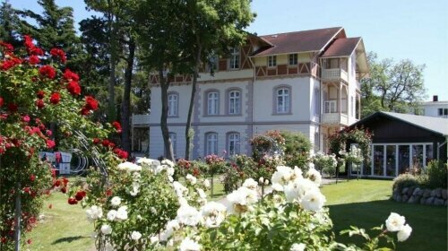 AKZENT Waldhotel SPA Rügen  - Hotel-Außenansicht