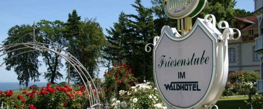 AKZENT Waldhotel SPA Rügen - Hotel-Außenansicht