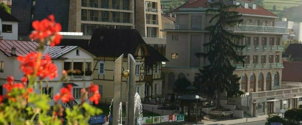 ALEXANDRIA**** Spa & Wellness hotel - Hotel-Außenansicht