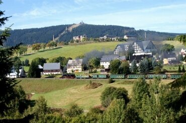Alpina Lodge Hotel Oberwiesenthal - Hotel-Außenansicht, Quelle: Alpina Lodge Hotel Oberwiesenthal