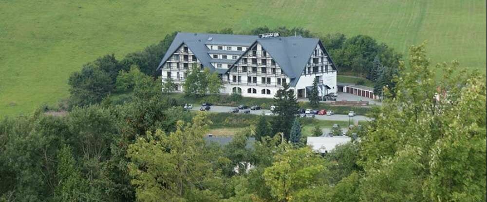Alpina Lodge Hotel Oberwiesenthal - Hotel-Außenansicht