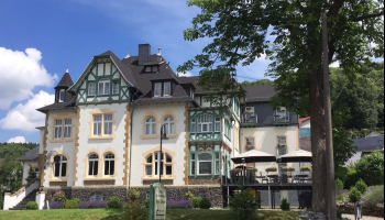 Alte Landratsvilla Hotel Bender - Hotel-Außenansicht