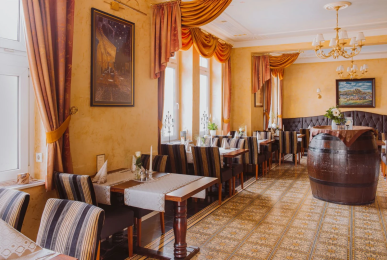 Array, Quelle: Alte Landratsvilla Hotel Bender 