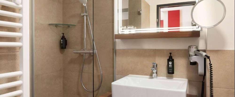 Amedia Express Graz Airport - Badezimmer