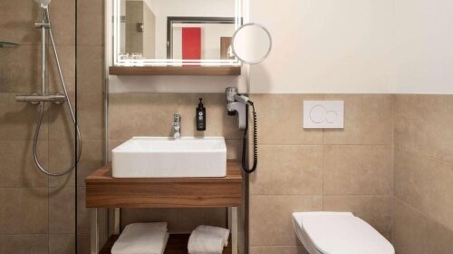 Amedia Express Graz Airport - Badezimmer