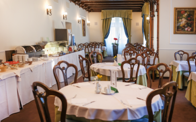 Apart Hotel Trocnov - Restaurant Villa Smetana