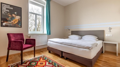 Appartement für 2-3 Personen und einem 180x200m Bett. Für einen angenehmen Aufenthalt für diejenigen, die gern Tag und Nacht, Arbeit und Privatsphäre und Gemütlichkeit voneinander trennen und noch mehr davon haben möchten.