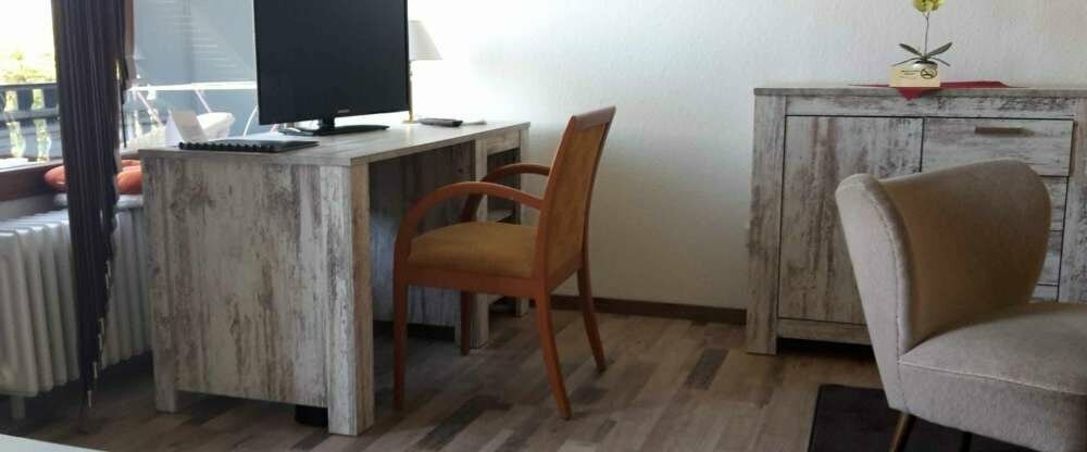 Studio Appartment mit Wohn-Essbereich und Balkon