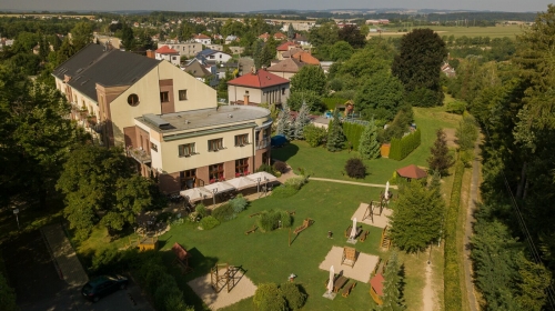 April Hotel Panorama - Hotel-Außenansicht