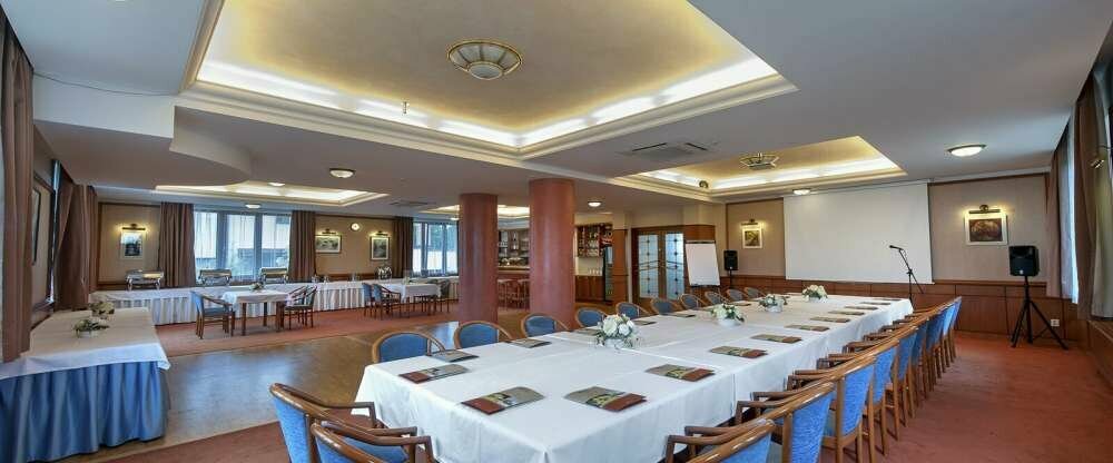 April Hotel Panorama - Tagungsraum