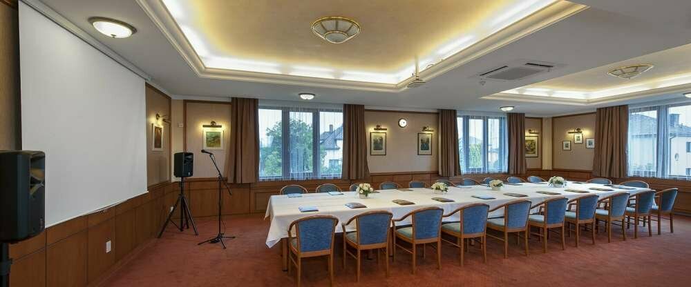 April Hotel Panorama - Tagungsraum