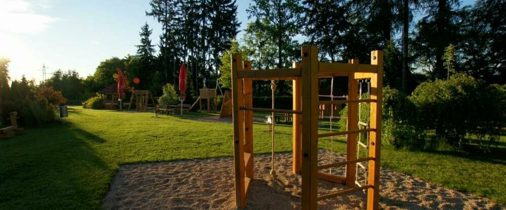 April Hotel Panorama - Terrasse/Außenbereich