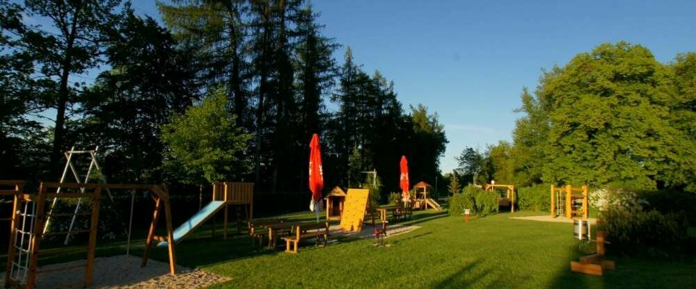 April Hotel Panorama - Terrasse/Außenbereich