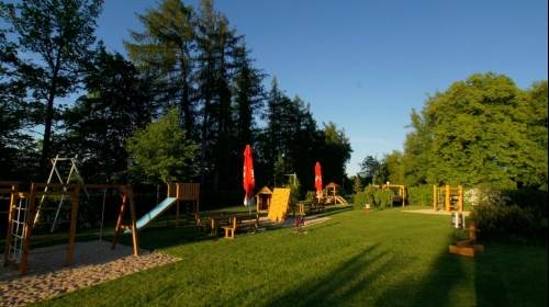 April Hotel Panorama - Terrasse/Außenbereich