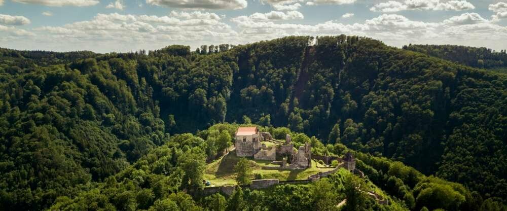 April Hotel Panorama - Umgebung