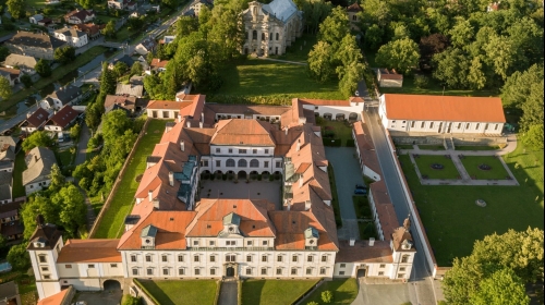 April Hotel Panorama - Umgebung