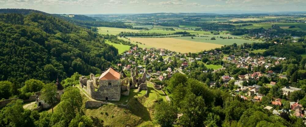 April Hotel Panorama - Umgebung