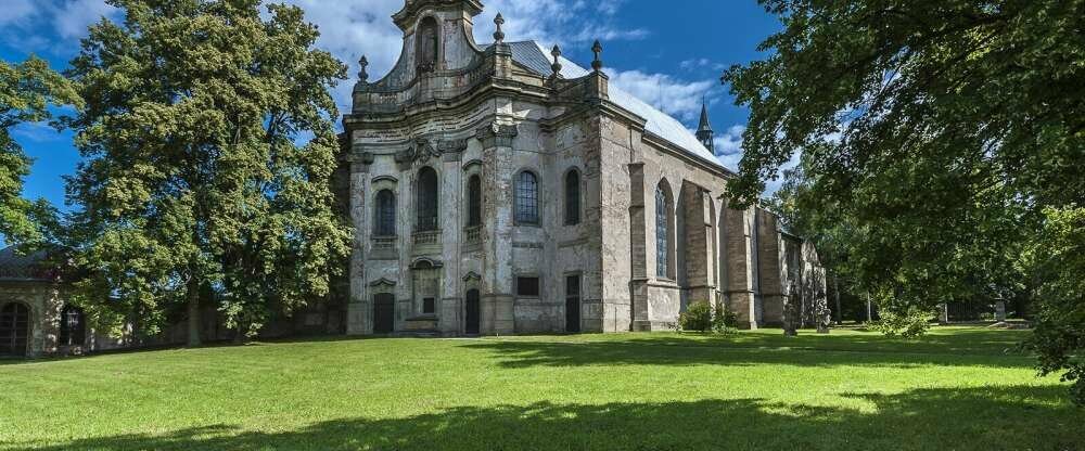 April Hotel Panorama - Umgebung