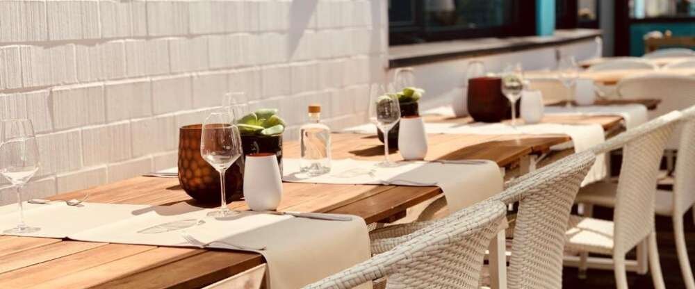 Aqua Hotel & Hostel - Terrasse/Außenbereich